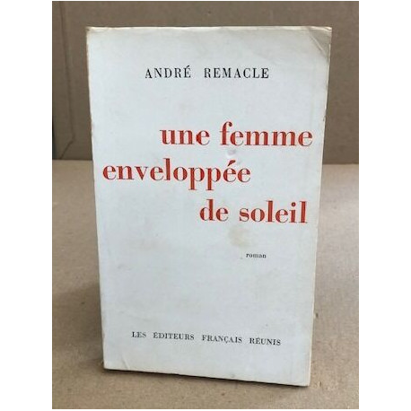 Une femme enveloppée de soleil