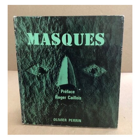 Masques exposés dans l'annexe du musée guimet en decembre 1959