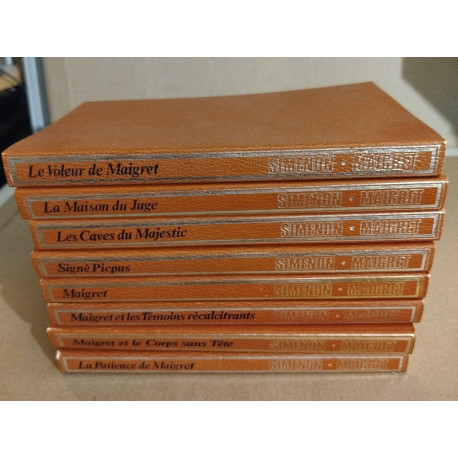 8 titres differents de Maigret ( voit titres sur photo )